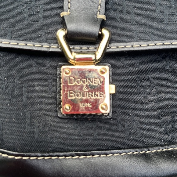 DOONEY and BOURKE BLACK WRISTLET WALLET CLUTCH, like new - Picture 2 of 7